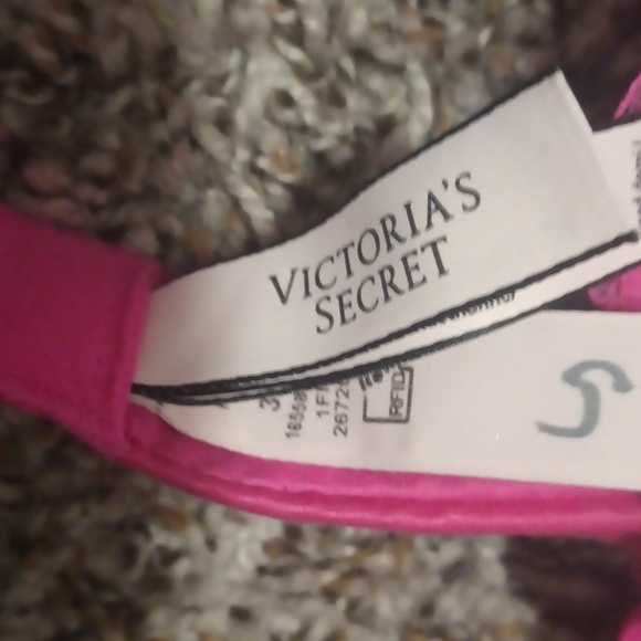 Pink bra - Picture 3 of 3